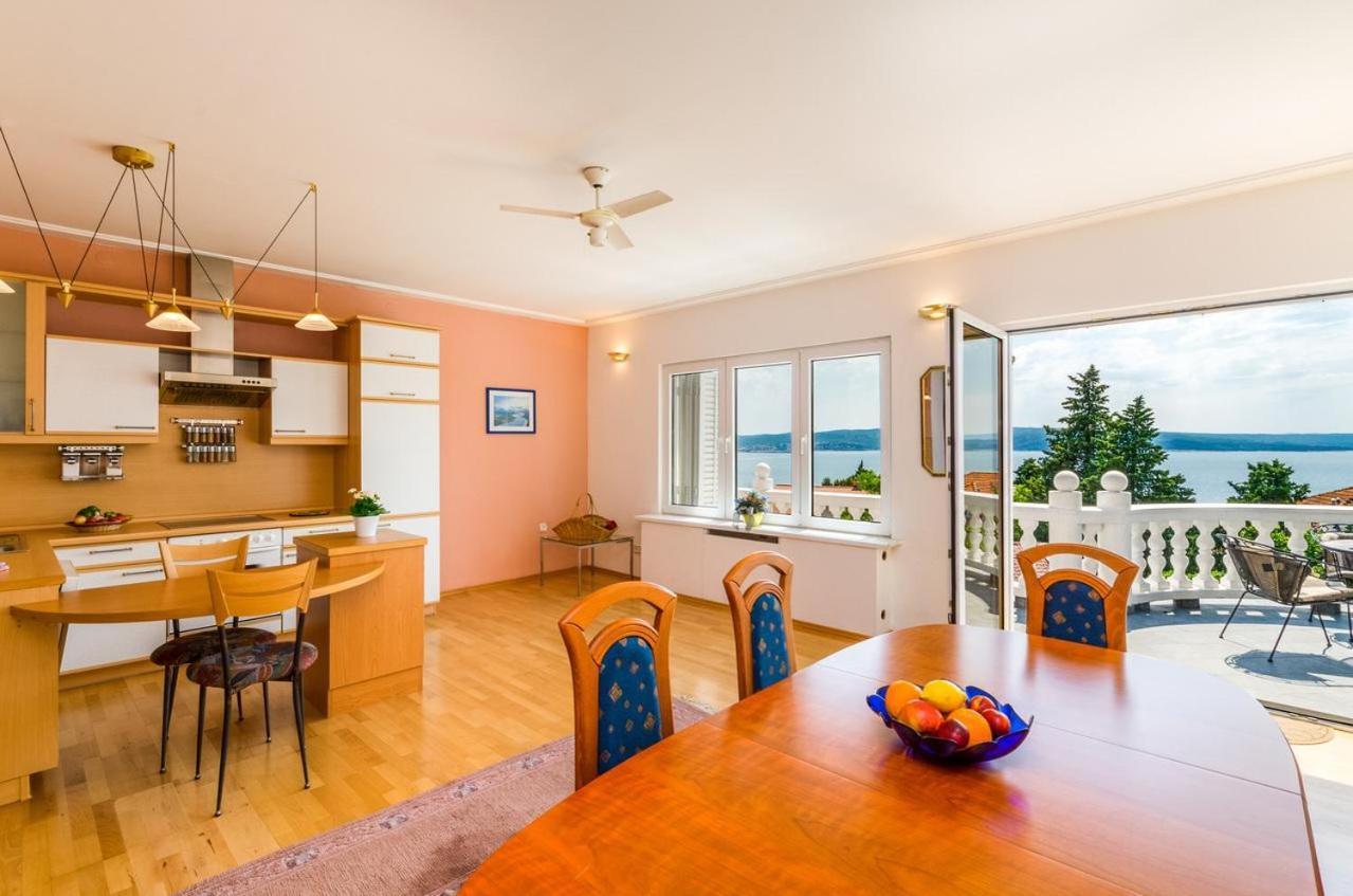 Jurincic Apartment Crikvenica Room photo