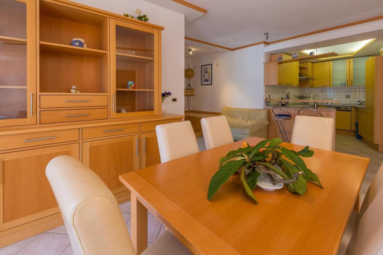 Jurincic Apartment Crikvenica Room photo