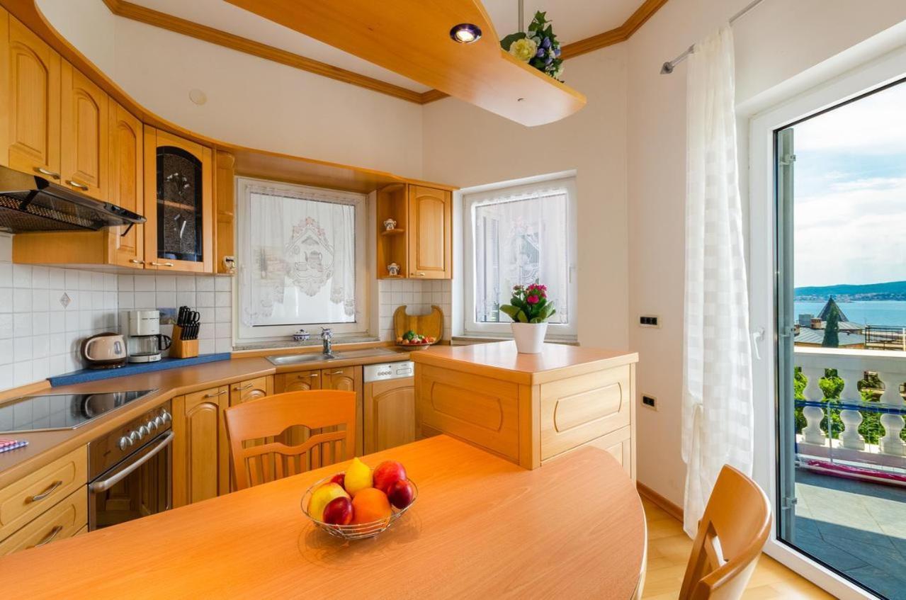 Jurincic Apartment Crikvenica Room photo